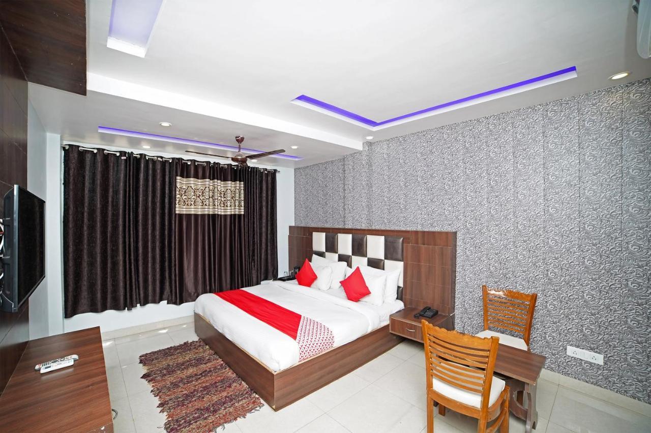 Oyo 39539 Hotel Vansh & Restaurant Kashipur Exteriör bild