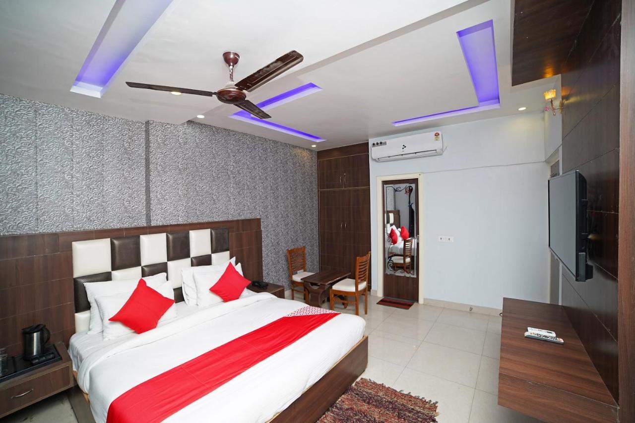 Oyo 39539 Hotel Vansh & Restaurant Kashipur Exteriör bild